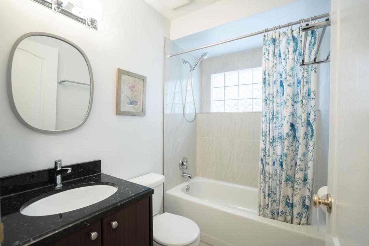 Lovely 1Br Secondary Suite With Separate Entrance New Westminster Exterior photo